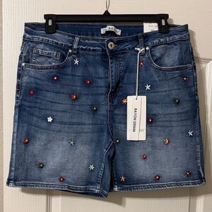 Blue Saavy Embroidered Floral Shorts 18W NWT